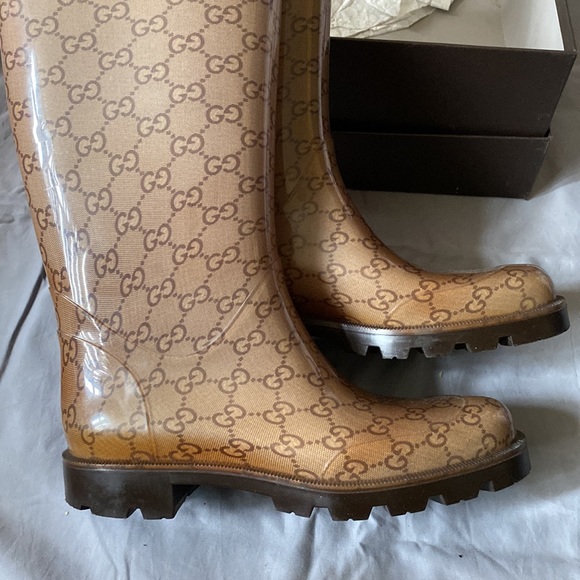 Gucci Women's Logo Rain Boots - Picture 10 of 10